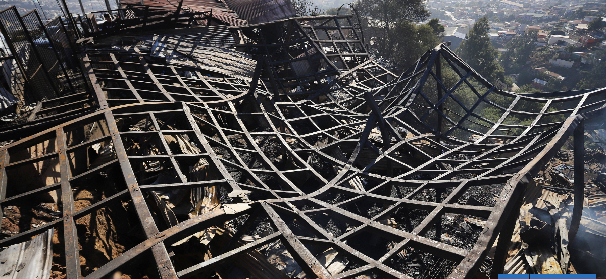 Megaincendio de Valparaíso: damnificados se querellarán por posibles irregularidades en uso de fondos