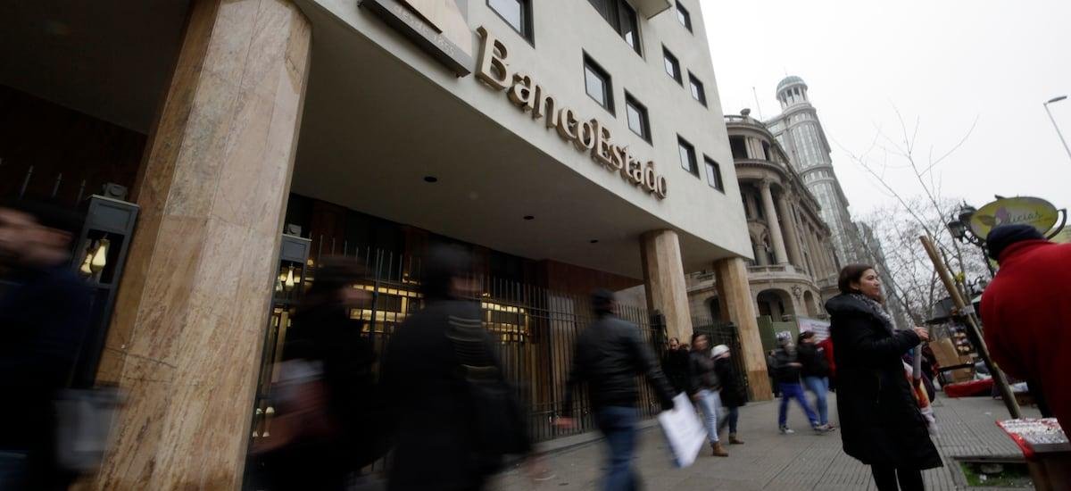 Santander se mantiene como el mayor banco del país en 2025 pero BancoEstado lo supera en hipotecarios y empresas