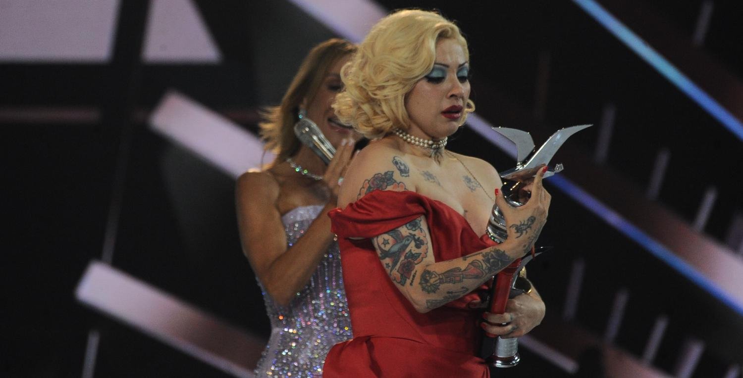 El “Monstruo” entregó la Gaviota de Platino: La tercera fue la vencida para Mon Laferte en Viña 2026