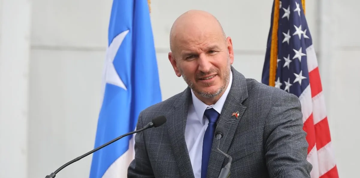 Tras señalar que "no hay una Antártica que pertenezca a Chile": Piden declarar persona non grata al embajador de Estados Unidos