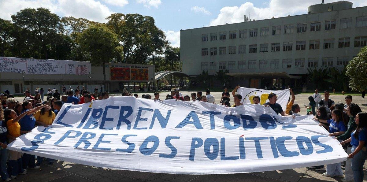 Analistas miran con suspicacia la propuesta de amnistía para una transición en Venezuela