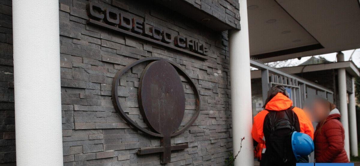 Codelco: allanan domicilios de exejecutivos y edificios corporativos por tragedia en El Teniente