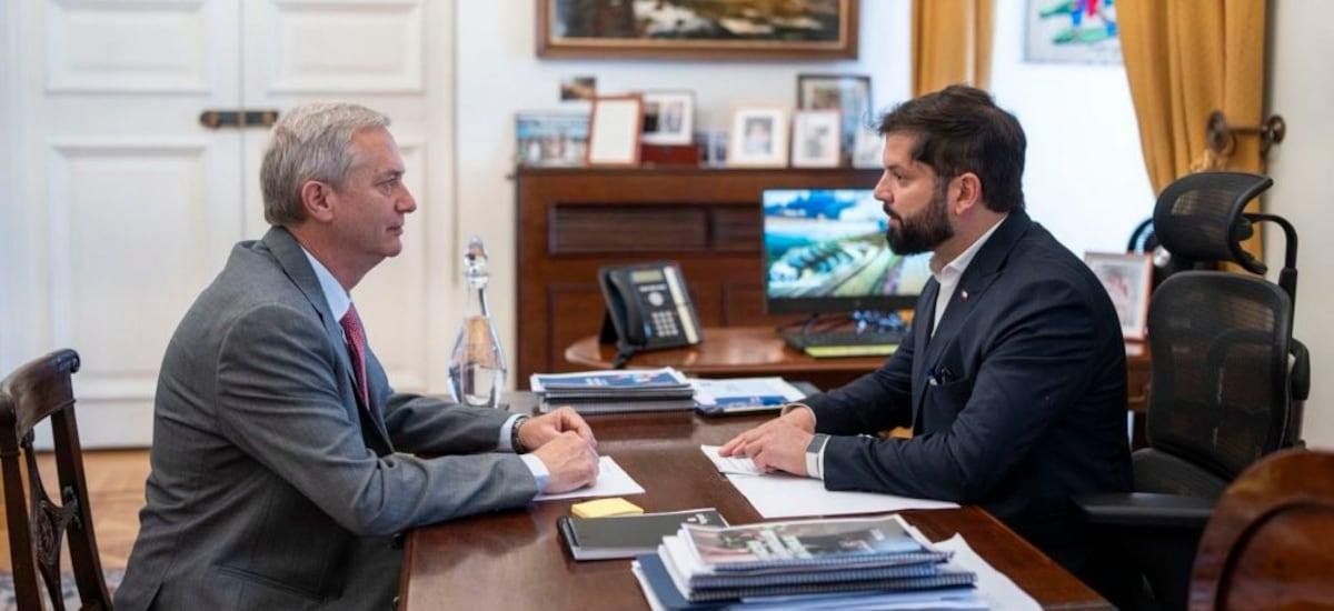 Cable chino avivó la tormenta: la cuarta cita Boric-Kast y que se proyecta como la más tensa de la transición de mando - La Tercera