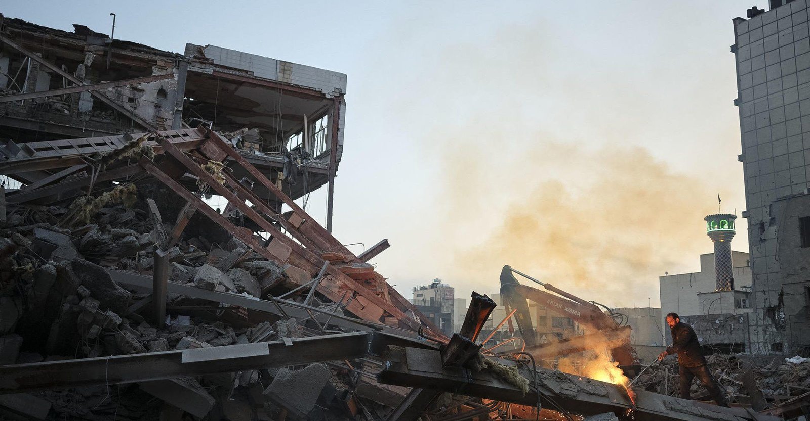 Estados Unidos insta a sus ciudadanos a salir de inmediato de países en Medio Oriente