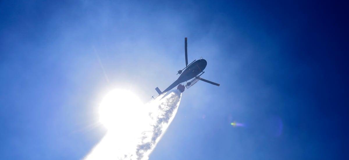 Dos viviendas destruidas deja incendio forestal en Melipilla: autoridades cancelan alerta roja