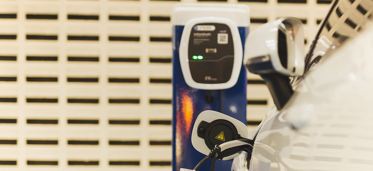 Venta de autos nuevos eléctricos y de bajas emisiones crece en enero por sobre un 40% - La Tercera