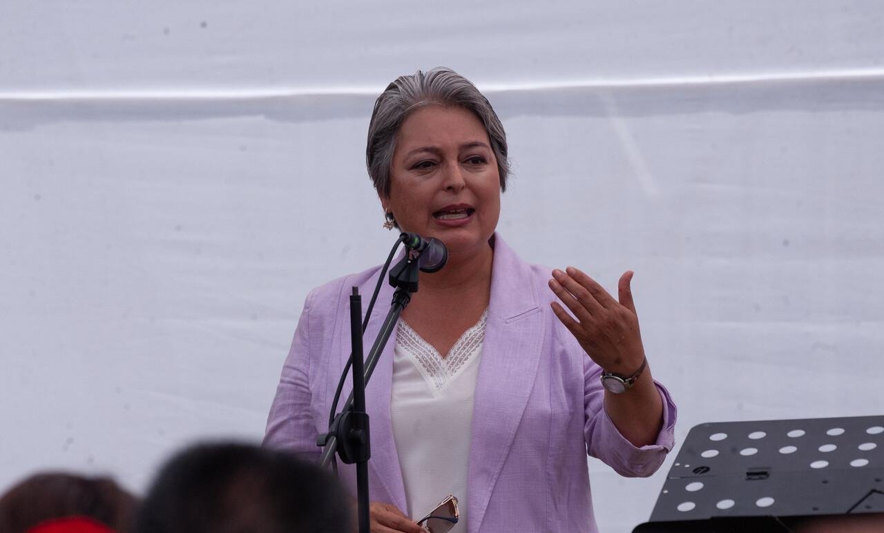 ¿Jeannette Jara al partido de Allende? Militantes PS invitan a la excandidata a sumarse al partido en medio de hostilidades comunistas