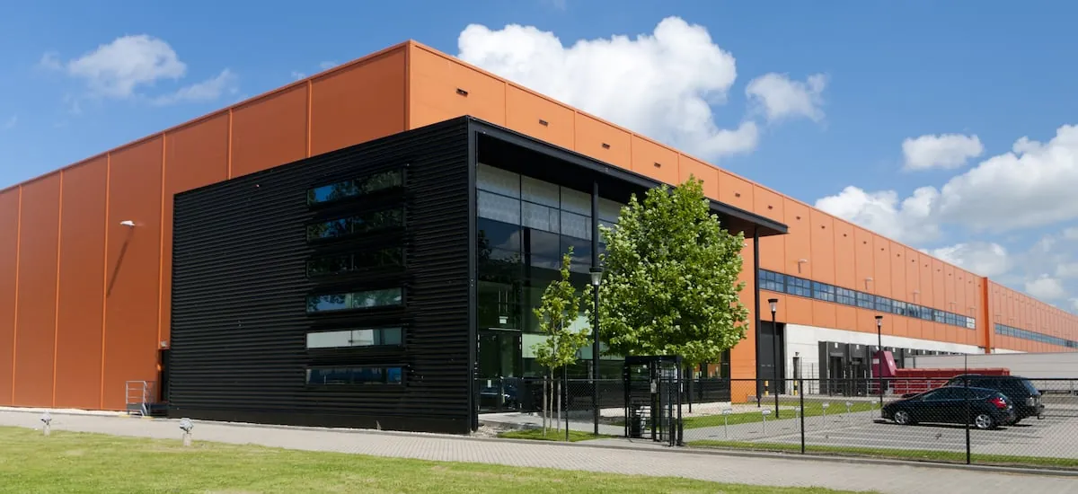 CBRE: inversionistas inmobiliarios en Chile se inclinan por bodegas y retail