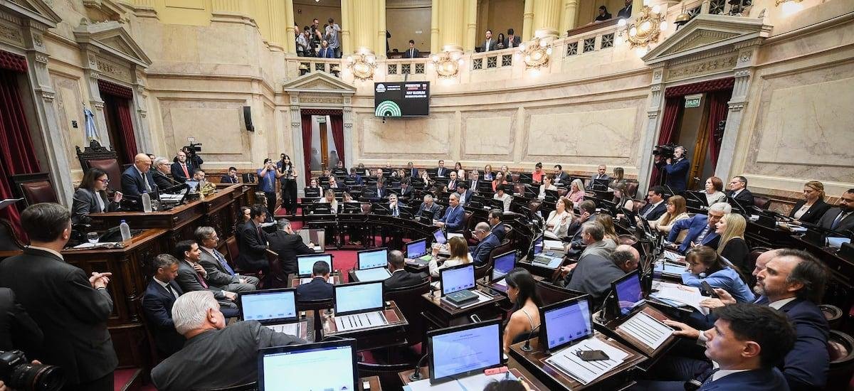 El Senado argentino despacha a ley la reforma laboral impulsada por el gobierno de Milei - La Tercera