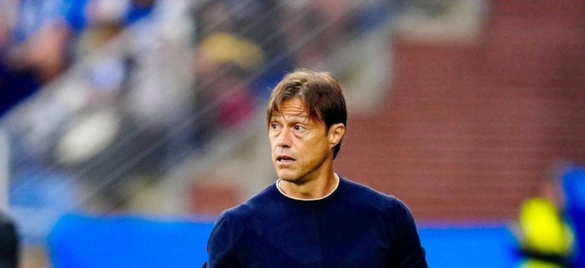 Histórico jugador del Sevilla lanza tajante ultimátum al técnico Matías Almeyda - La Tercera