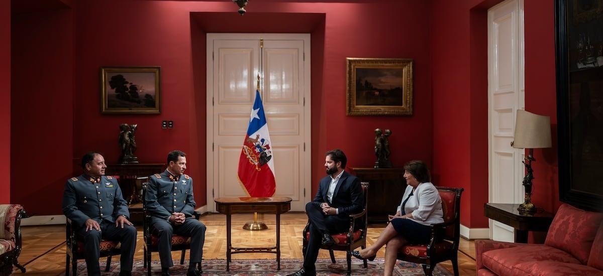 Presidente Boric recibe a Iturriaga y Varela en audiencia en La Moneda previo a traspaso de mando en el Ejército