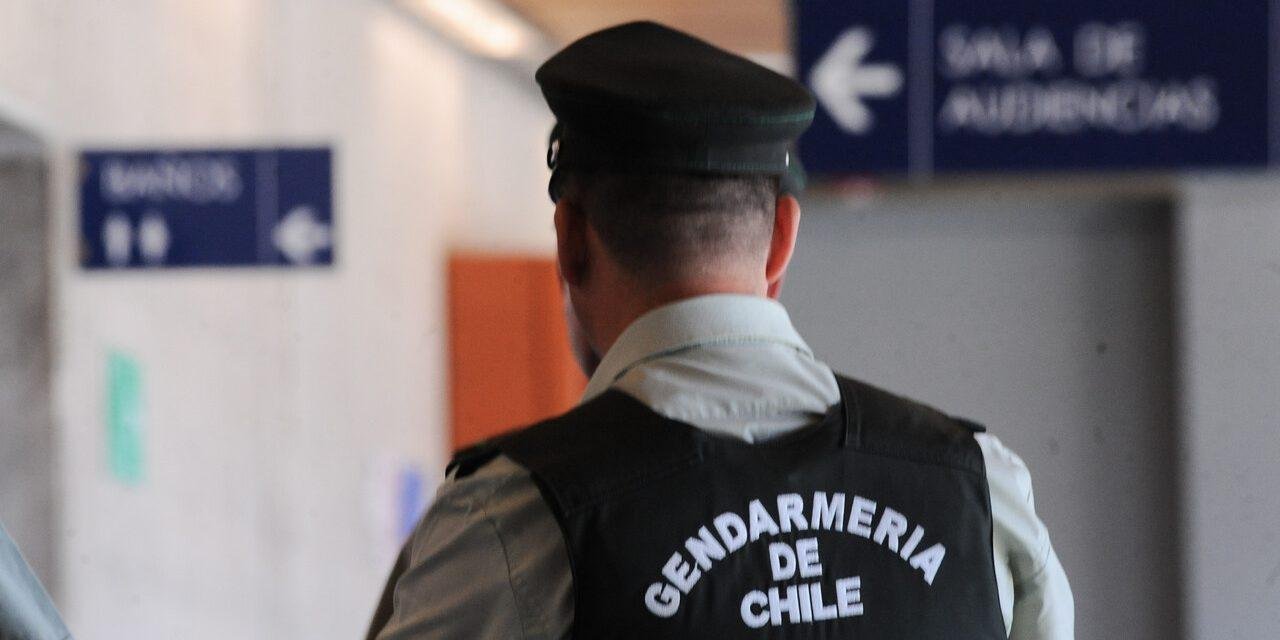 Gendarmería anuncia apertura de sumario tras liberación por error de imputado en 13° Juzgado de Garantía de Santiago