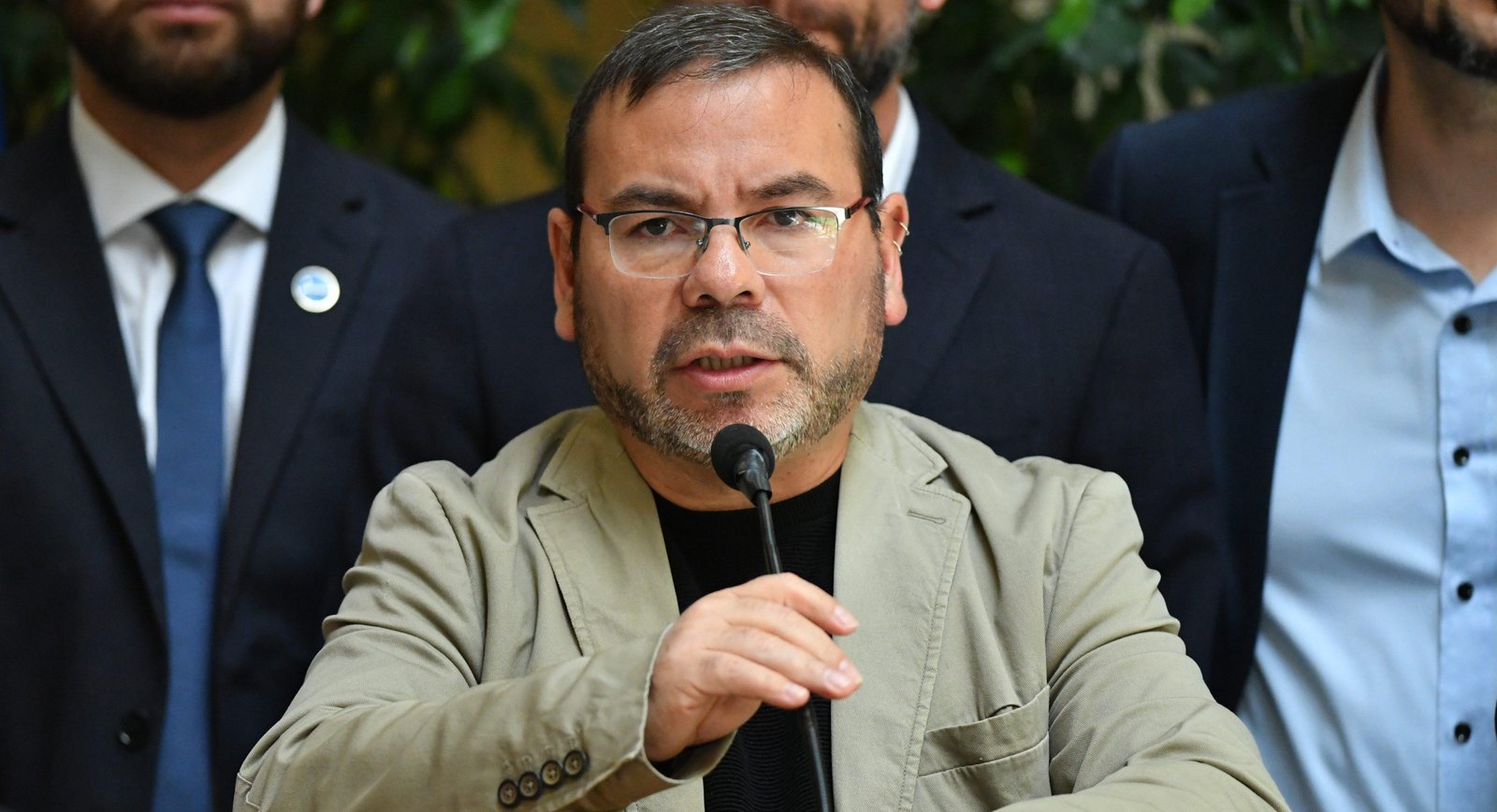 Barrera y peligro de perder Visa Waiver: “¿Estamos dispuestos a sacrificar nuestras relaciones con China por una visa?”