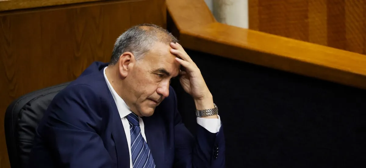 Senado llama a respetar el debido proceso tras investigación por violencia intrafamiliar que involucra a Fidel Espinoza