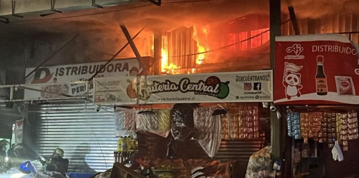 Al menos 70 locales afectados dejó incendio en la Vega Central