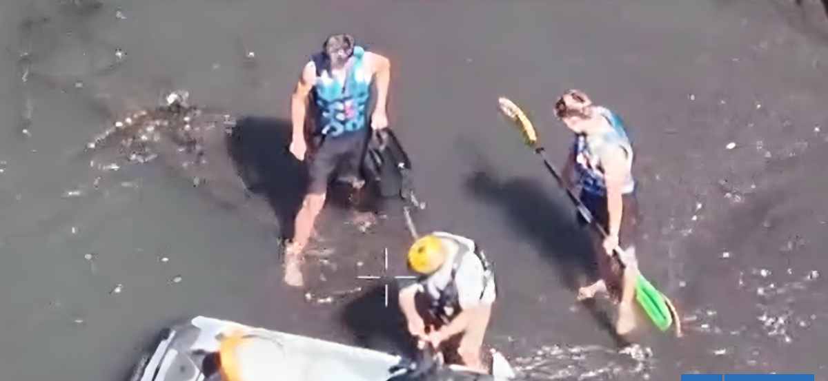 Rescatan a dos jóvenes kayakistas en Río Plata de Pucón y alertan por riesgos de accidentes acuáticos