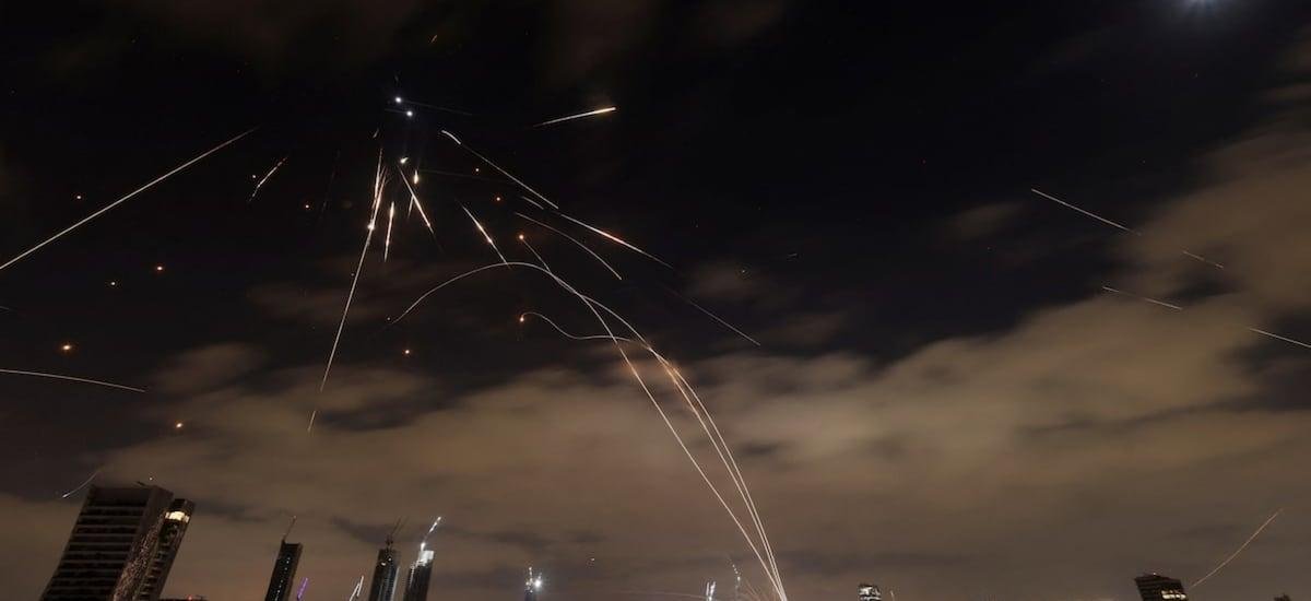 Irán anuncia nuevas oleadas de la Operación “Promesa Verdadera 4” en respuesta a ataques de EE.UU. e Israel durante negociaciones nucleares