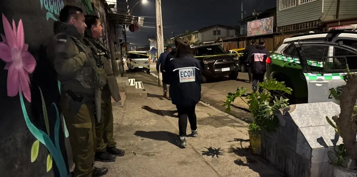 Venían regresando de una fonda: Adolescente de 16 años muere y su hermano queda en riesgo vital tras ataque a disparos