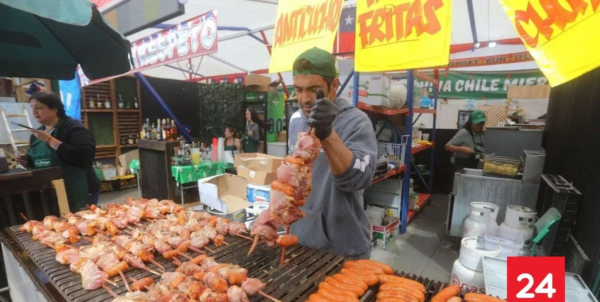 Hasta $70 mil diarios: fondas del Parque O’Higgins buscan trabajadores para Fiestas Patrias