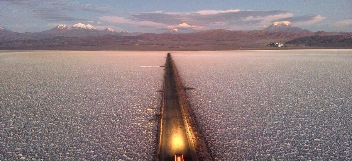 Salar de Atacama: pagos a Corfo de SQM y Albemarle caen 28% en 2025 y llegan a su menor nivel en tres años por menor precio del litio