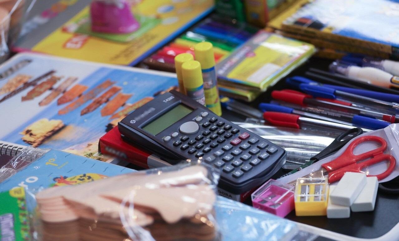 Bono Útiles Escolares 2026: ¿Cuáles son los requisitos que debe cumplir tu hijo o hija para recibir el kit?