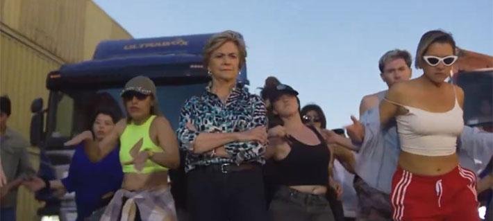 Matthei lanza video de trap donde carga contra Jara y Kast: Republicano dice que "se hace mal ella misma"