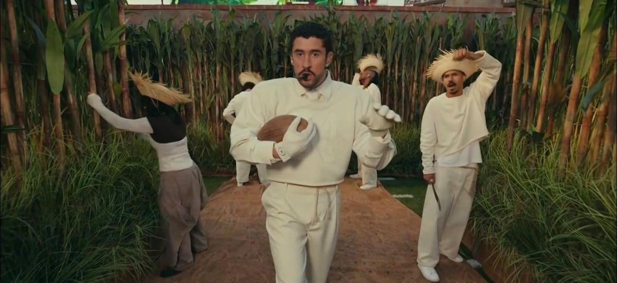 La historia del atuendo que Bad Bunny lució en su show en el Super Bowl LX