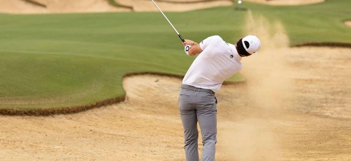 Joaquín Niemann cierra su participación en el LIV Golf de Adelaida rozando el Top 10