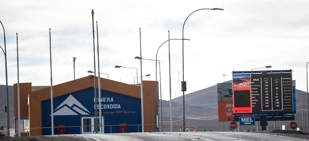 Sindicato de supervisores de Escondida rechaza oferta de la empresa y votan huelga