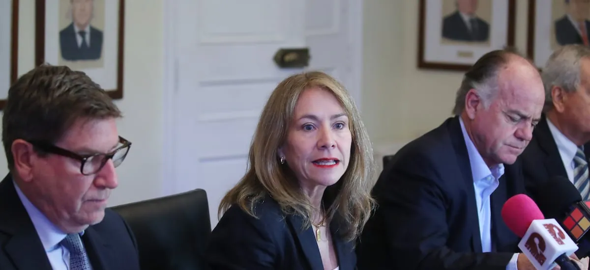 CPC aclara dichos sobre feriados irrenunciables y dice que esperan que no se sumen más - La Tercera