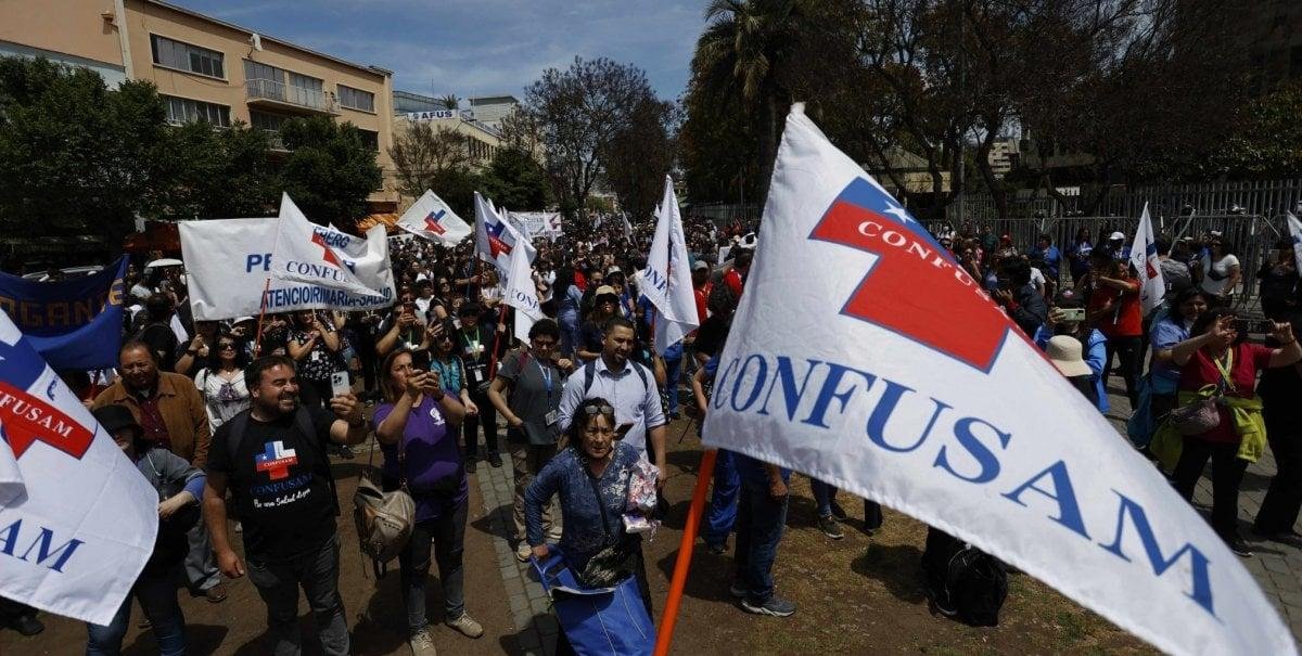 "Profunda indignación": Confusam critica al Gobierno por reajuste de altos cargos