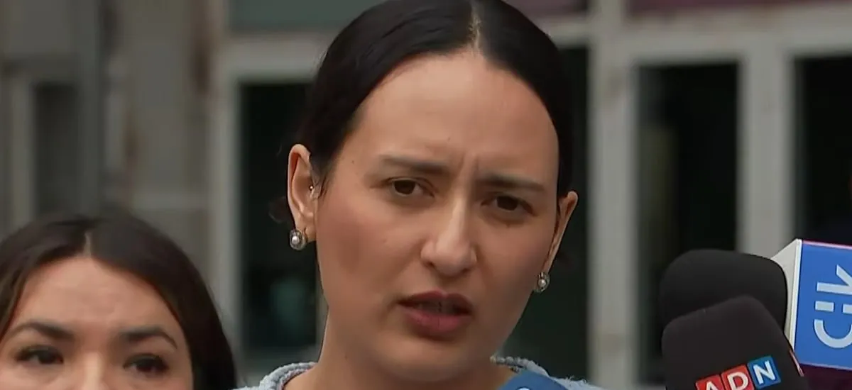 Alcaldesa Javiera Reyes pide resguardo en Lo Espejo tras crimen narco: “Nadie merece vivir con ese nivel de susto”