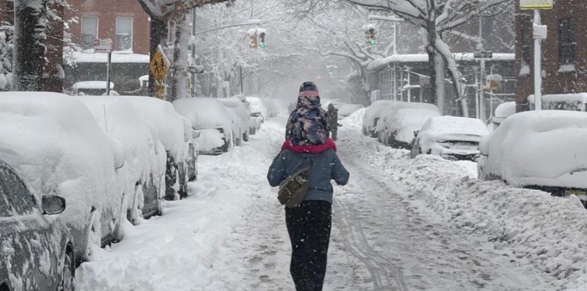 VIDEOS – Los registros de la tormenta más grande que dejó a Nueva York con toque de queda