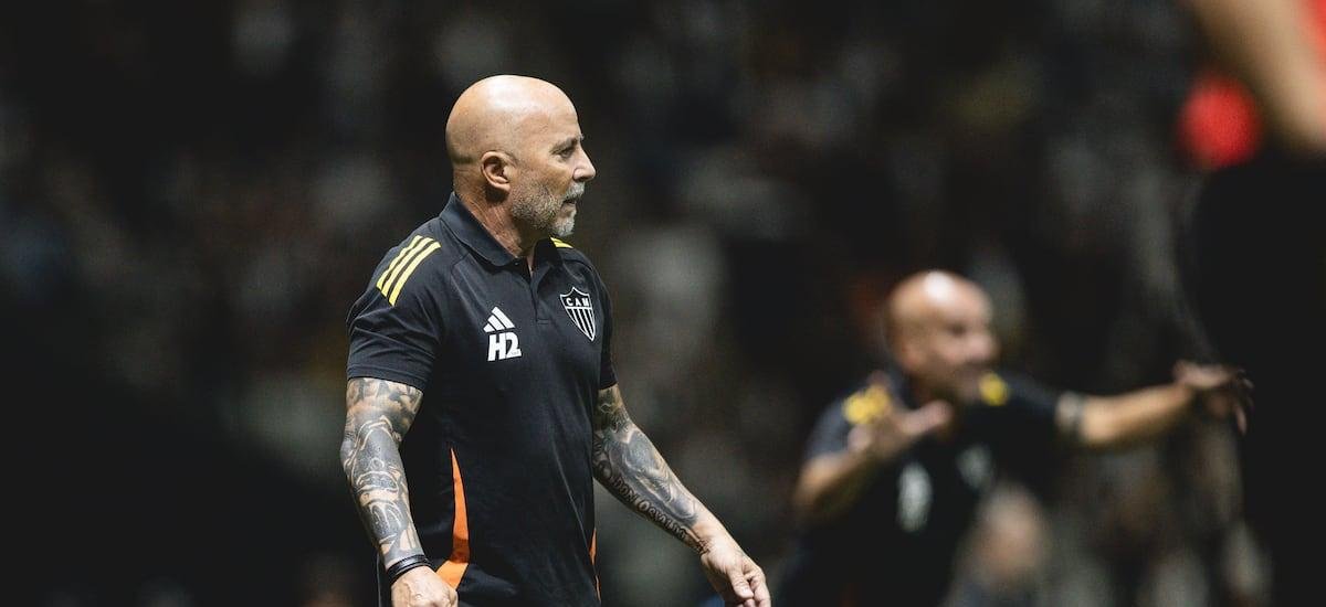 “Pedimos disculpas”: el gesto de Hulk con Jorge Sampaoli tras su destitución del Atlético Mineiro