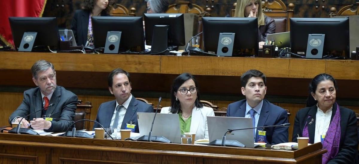 CFA plantea preocupación por credibilidad de regla fiscal ante incumplimiento de metas del gobierno de Boric y alista informe