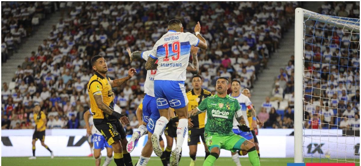 "El Mono se la come": hinchas de la UC dedicaron cántico contra Diego Sánchez y portero respondió