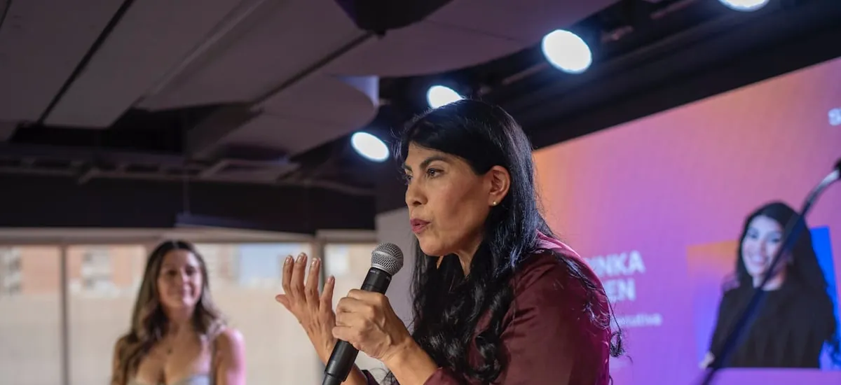 Gobierno se querella por agresión a ministra Lincolao que la tuvo retenida tres horas en la Universidad Austral - La Tercera