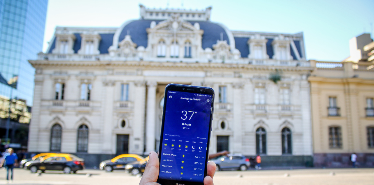 Hasta 36°C: declaran Alerta Roja por calor extremo en Región Metropolitana y provincias de Valparaíso