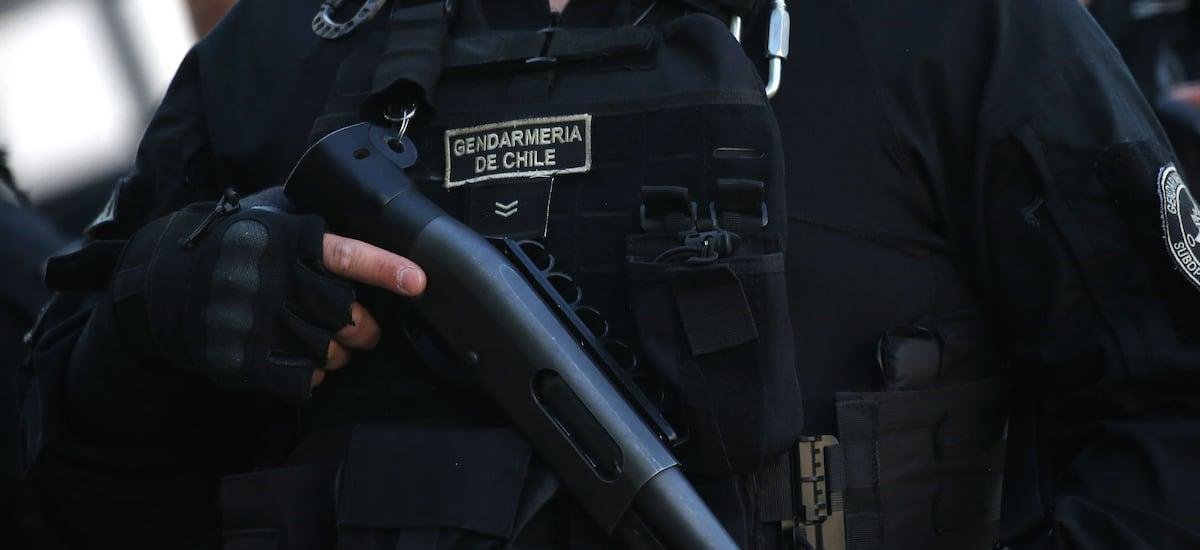 Presidente de Asociación de Gendarmes arremete contra el gobierno y señala que reforma a Gendarmería haría un “tremendo daño” - La Tercera