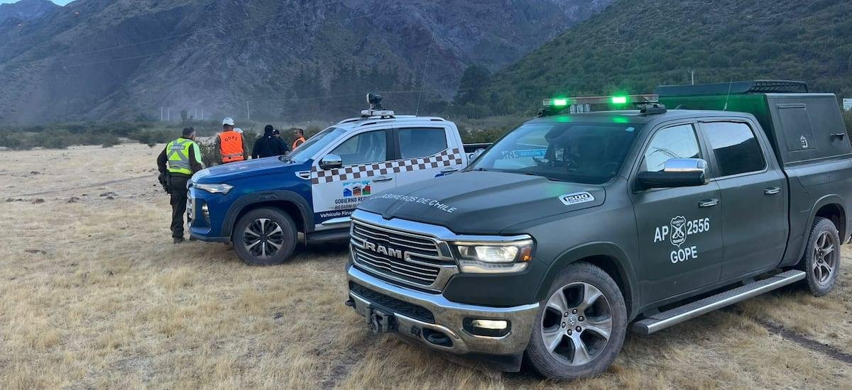 Logran ubicar a tres víctimas fatales tras volcamiento de camioneta cuando intentaba cruzar el Tinguiririca