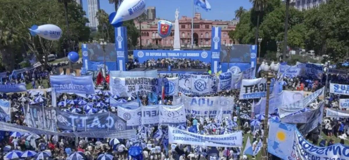 La mayor central sindical de Argentina evalúa un paro de 24 horas contra la reforma laboral de Milei