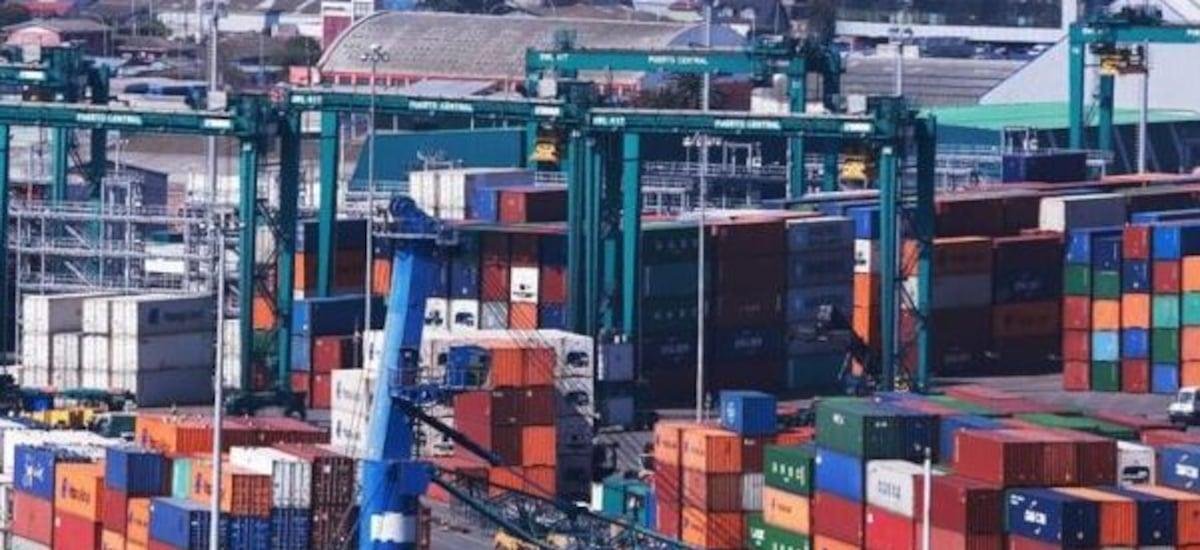 Desde el comercio a los viajes: cómo la baja del dólar se está traduciendo en los precios