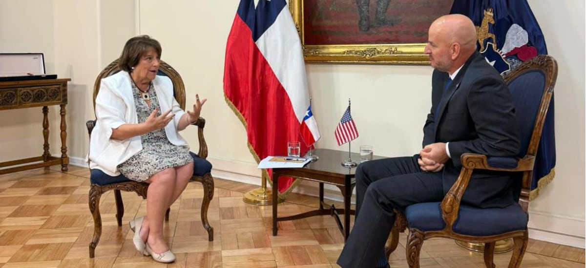 Embajador de Estados Unidos se reunió con ministros en medio de sanción a funcionarios chilenos