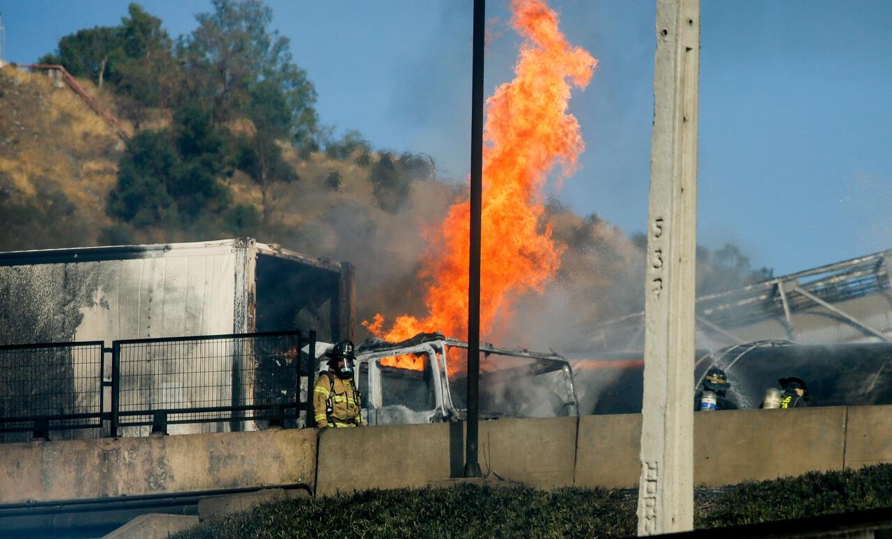 Aumentan a seis los fallecidos tras fatal explosión en Renca: Dos mujeres murieron en las últimas horas