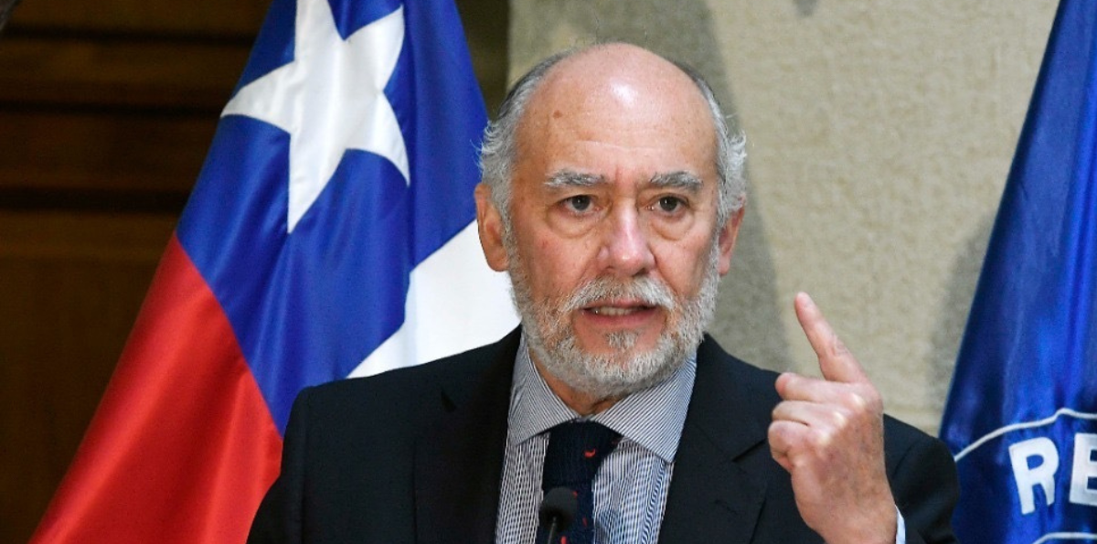 Senador Iván Flores (DC) por quiebre Boric-Kast: “Ambos han cometido inmadurez e imprudencia; uno termina mal y el otro entra peor”