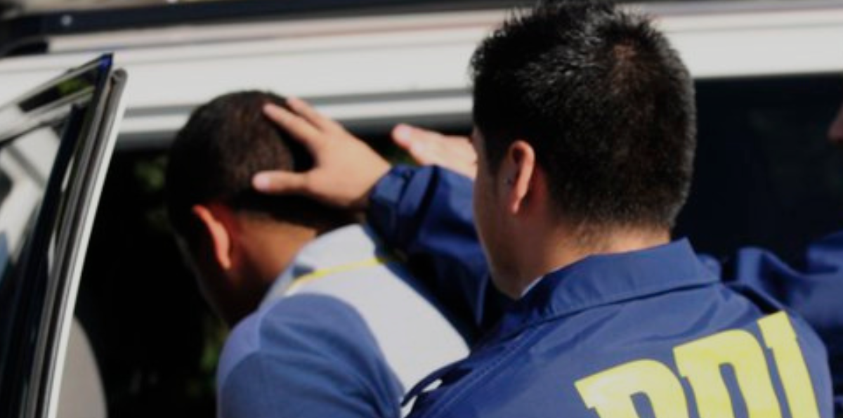 Lo que se sabe del violento robo en Independencia: 10 delincuentes se hicieron pasar por PDI