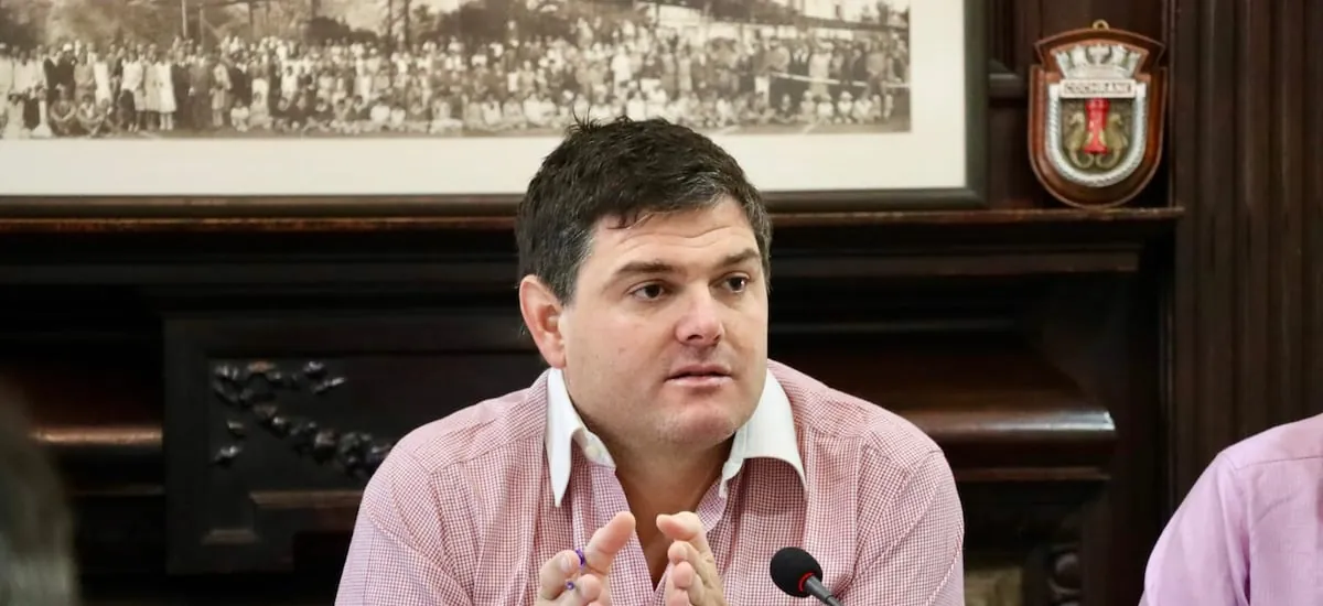 ACHM acusa “nula voluntad” de diálogo del ministro Quiroz y pide frenar proyecto de contribuciones hasta que se garanticen recursos