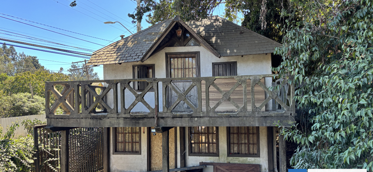 Vecinos advierten por eventual demolición de la casa de Efraín Barquero