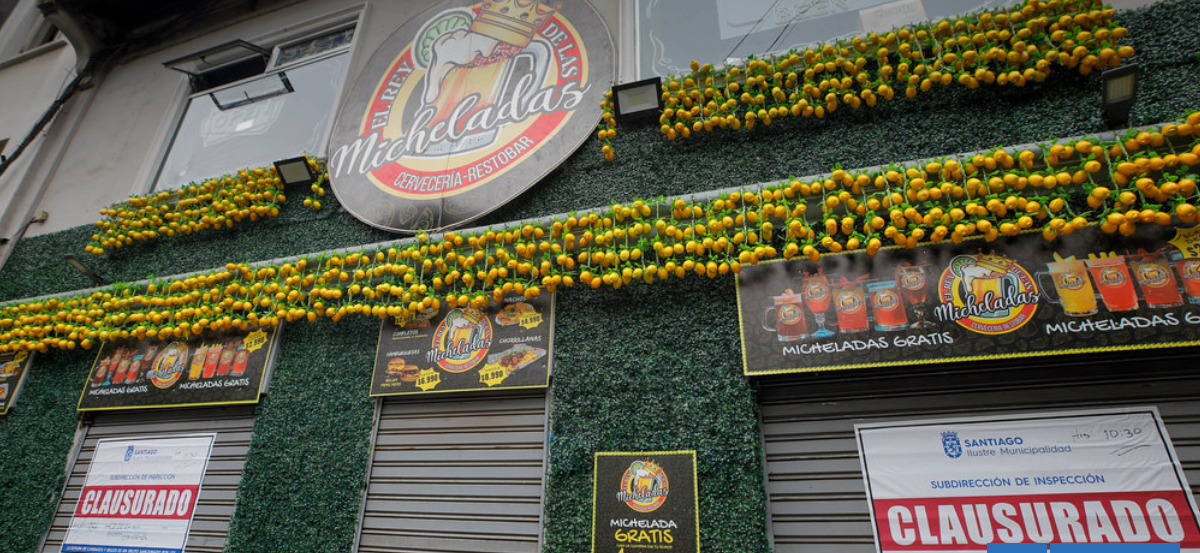 Clausuran local del Rey de las Micheladas que estaba muy cerca de un colegio de Santiago Centro