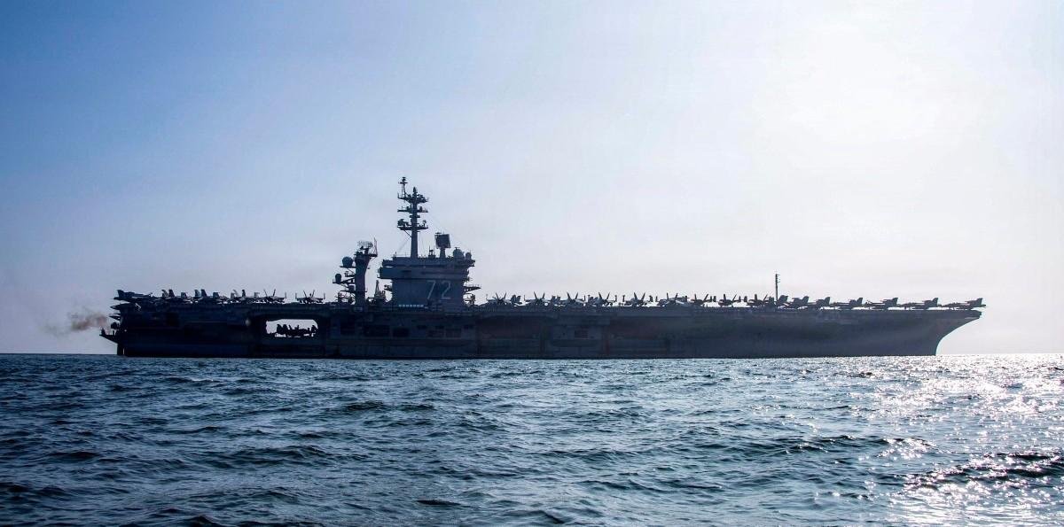 Pentágono responde a Teherán: El portaaviones USS Abraham Lincoln no fue alcanzado por misiles iraníes